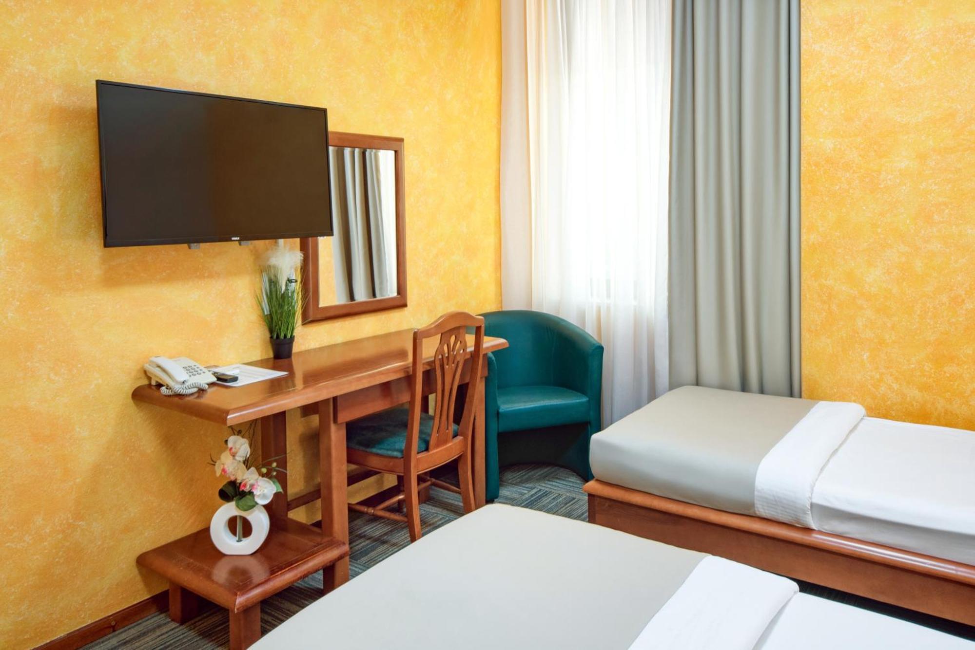 Hotel Kerber Podgorica Ngoại thất bức ảnh
