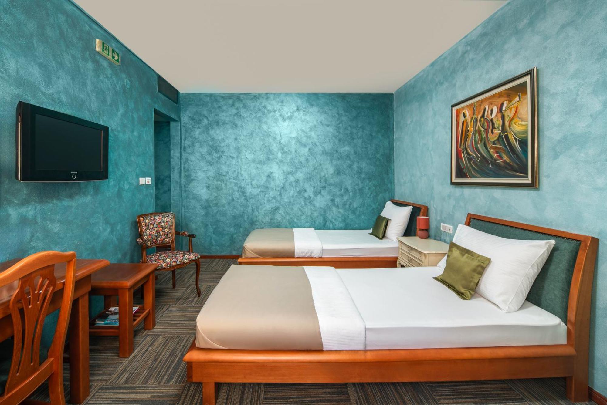 Hotel Kerber Podgorica Ngoại thất bức ảnh