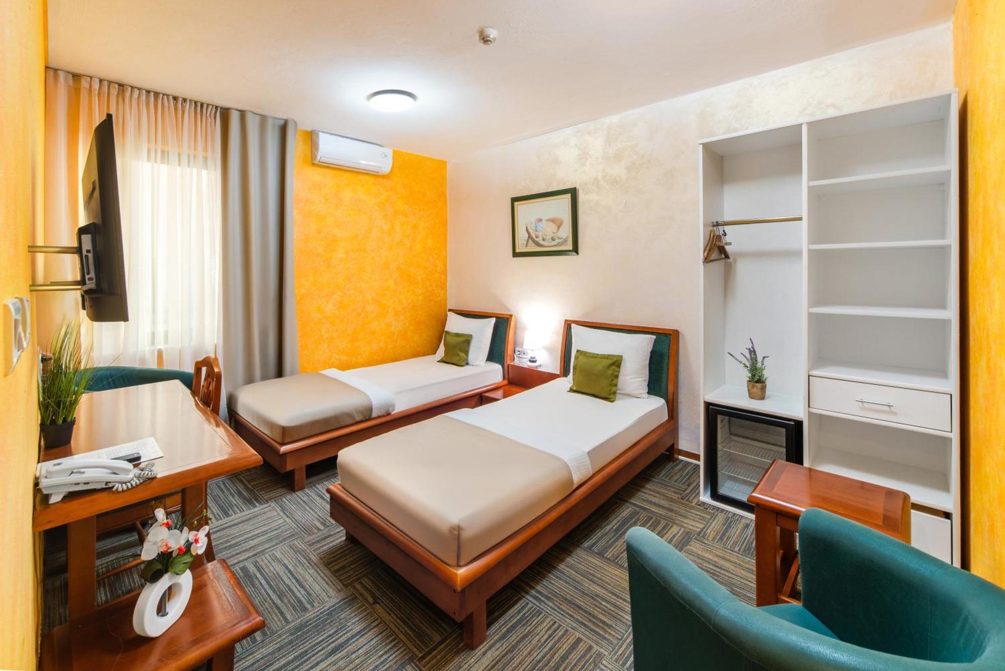 Hotel Kerber Podgorica Ngoại thất bức ảnh