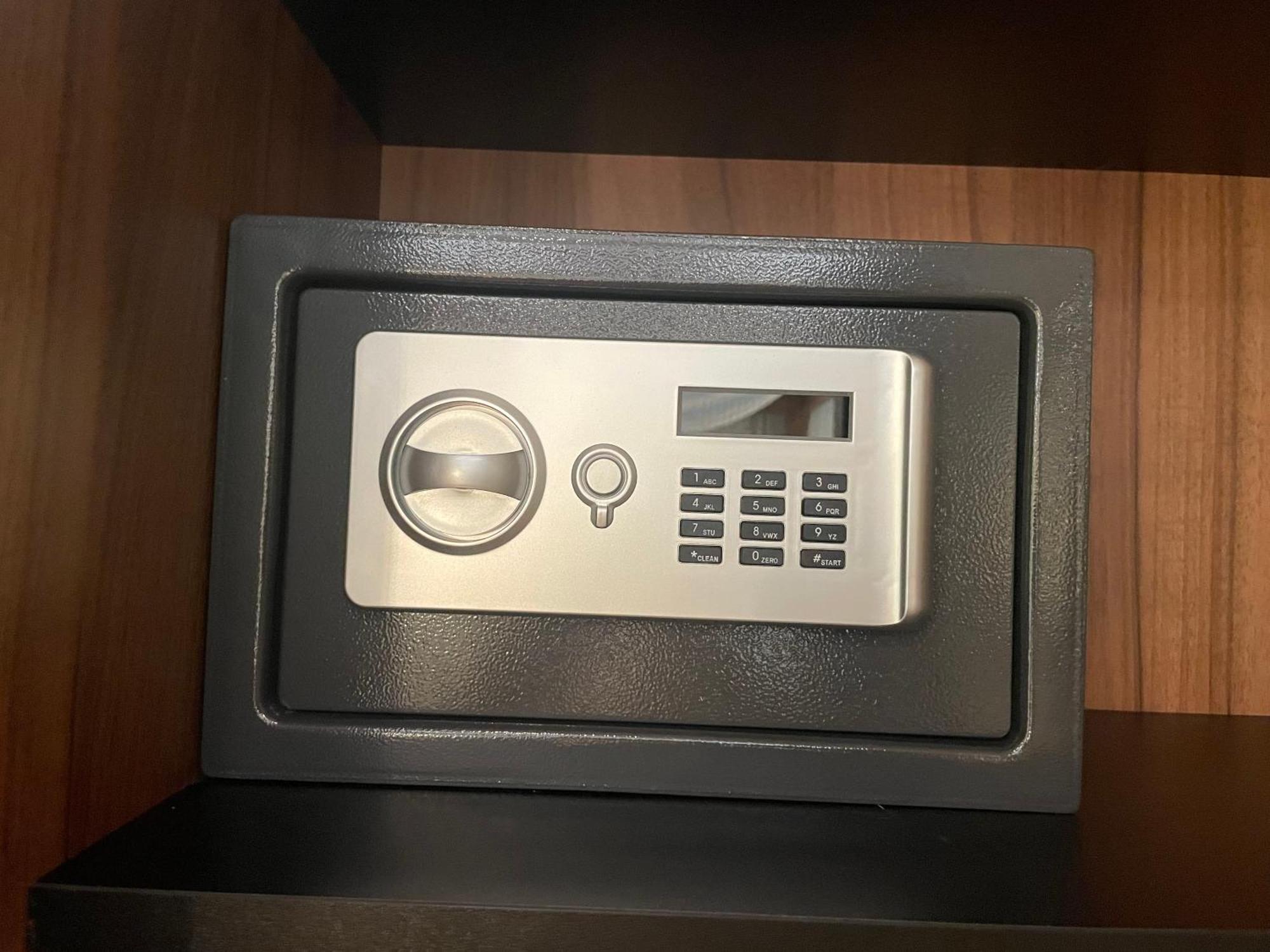 Hotel Kerber Podgorica Ngoại thất bức ảnh